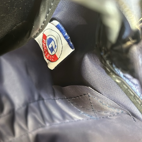 CANVAS CARRY ALL. ZIPPERS POCKETS AND LIGHTWEIGHT.NAVY BLUE W SHOULDER STRAP - Picture 8 of 8